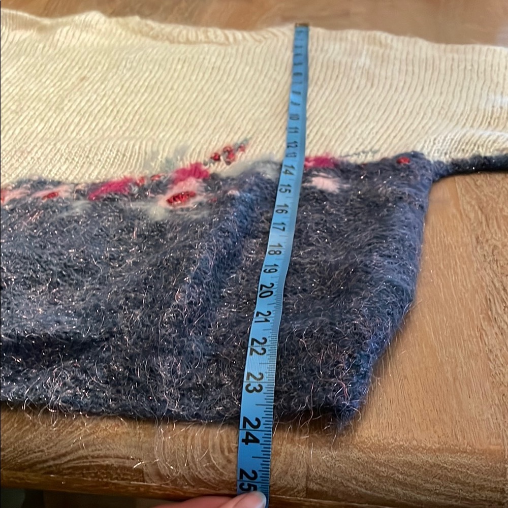 Vintage Handmade Knit Colorblock and Floral Crewneck Sweater - Picture 4 of 11